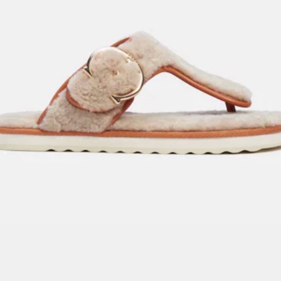 Women's Beige & Brown Fuzzy Thong Sandals w. Gold Hardware Size 37.5 - Picture 2 of 10